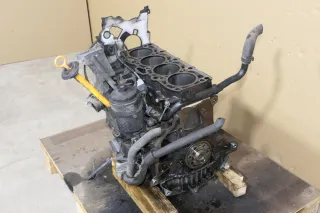 VW Golf 5 1K Motor Block 2.0 SDI 55kw 75PS BDK ca. 180.000km - ohneKopf - Bild 2