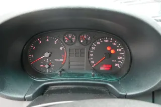 Audi A3 8L Tacho Tachometer Kombiinstrument 8L0919860C 195TKM Benziner 260km/h - Bild 2