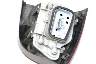 Polo 9N Rücklicht hinten rechts 6Q6945096B Rückleuchte Heckleuchte Lampenträger - Bild 2