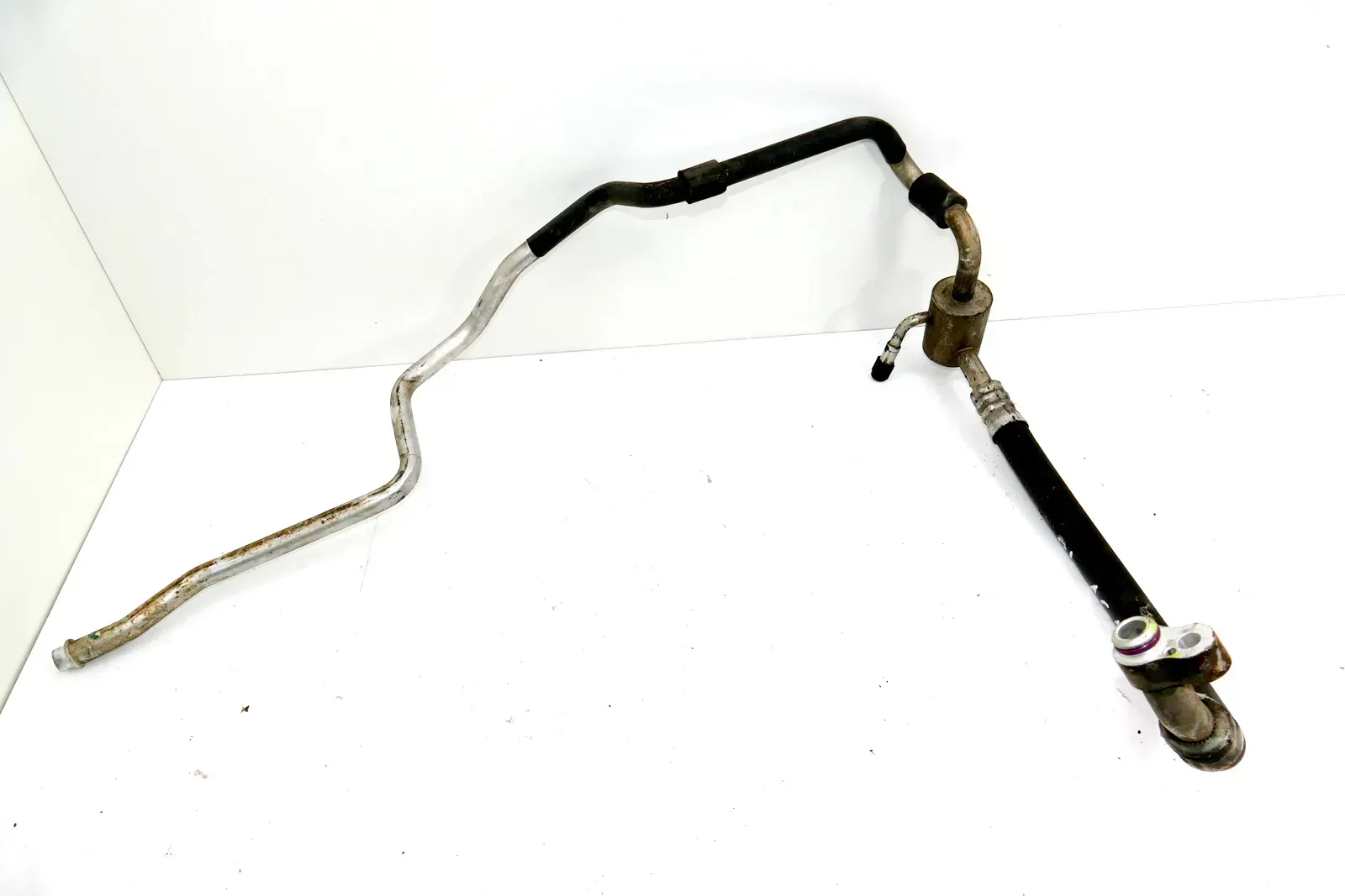 VW Golf 4 Klimaleitung Kältemittelschlauch 1J1820743D Klimaanlage 1,6 1,8 - Bild 1