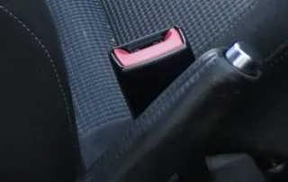 VW Golf 5 6 VI Gurtschloß Schloß Gurt vorne links Fahrersitz Sitz - Bild 2