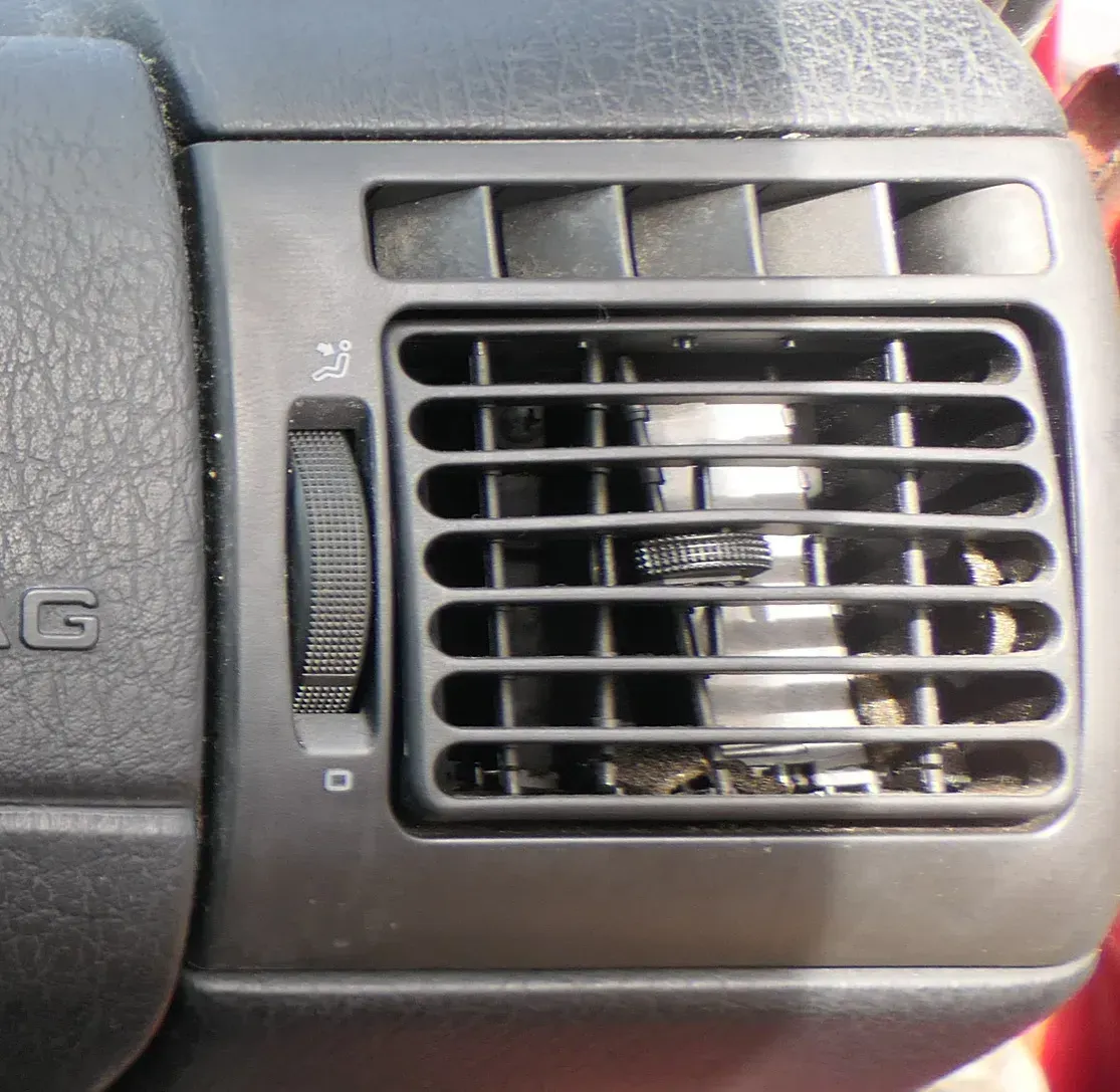 VW Passat 3A 35i Lüftungsdüse Düse Lüftung vorne rechts - Bild 1