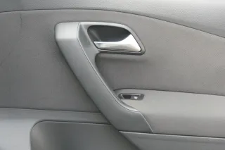1x VW Polo 6R Türverkleidung Verkleidung Tür 4/5-Türer vorne rechts schwarz - Bild 2