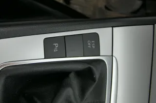 Passat 3C Mittelkonsole Verkleidung Klappe Abdeckung Dekor silber matt chrom Asc - Bild 8