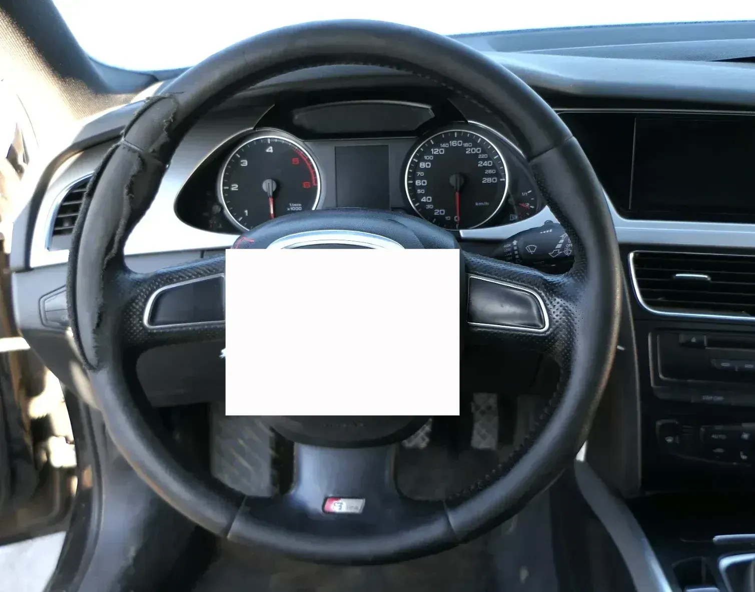 Audi A6 4F A4 8K Lederlenkrad Leder 3-Speichen S-line gelocht - Bild 1