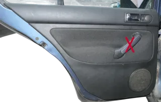 1x VW Golf 4 1J Limousine Türverkleidung Verkleidung Tür hinten links schwarz - Bild 1