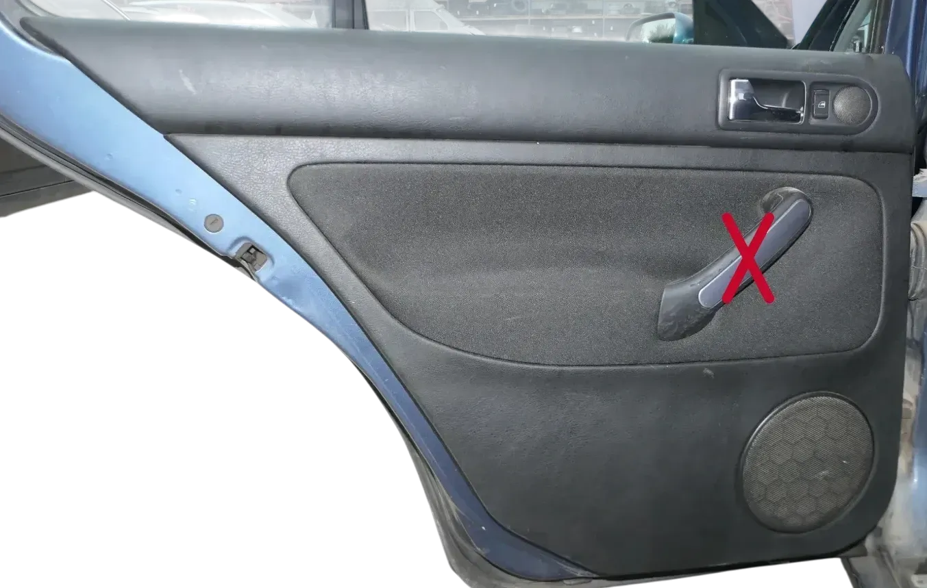 1x VW Golf 4 1J Limousine Türverkleidung Verkleidung Tür hinten links schwarz - Bild 1