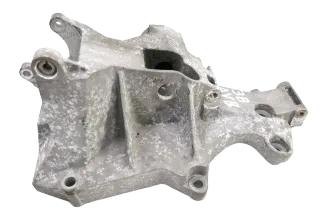 VW Passat 3B A4 Halter Konsole Lichtmaschine Träger 1.9 TDI  038903143AE - Bild 2