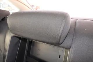 Audi A4 B8 8K Kopfstütze hinten in der Mitte schwarz /soul 8K0885975 - Bild 1
