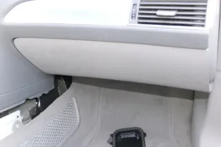Audi A6 4F Handschuhfach Griff für Handschuhfachdeckel Deckel Klappe grau - Bild 1