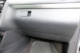 VW Touran Deckel Klappe für Handschuhfach anthrazit Handschuhfachdeckel - Bild 1