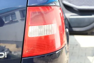 Audi A6 4B Kombi Avant Rücklicht hinten rechts Heckleuchte 4B9945096F - Bild 3