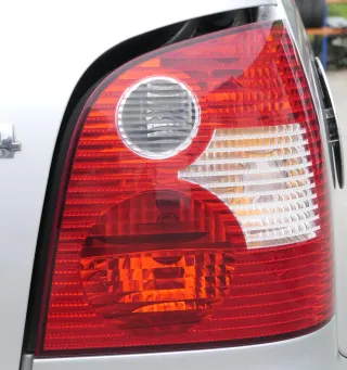 Polo 9N Rücklicht hinten rechts 6Q6945096B Rückleuchte Heckleuchte Lampenträger - Bild 3