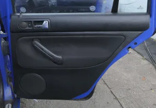 1x VW Golf 4 1J Kombi Türverkleidung Verkleidung Tür hinten rechts schwarz f - Bild 1