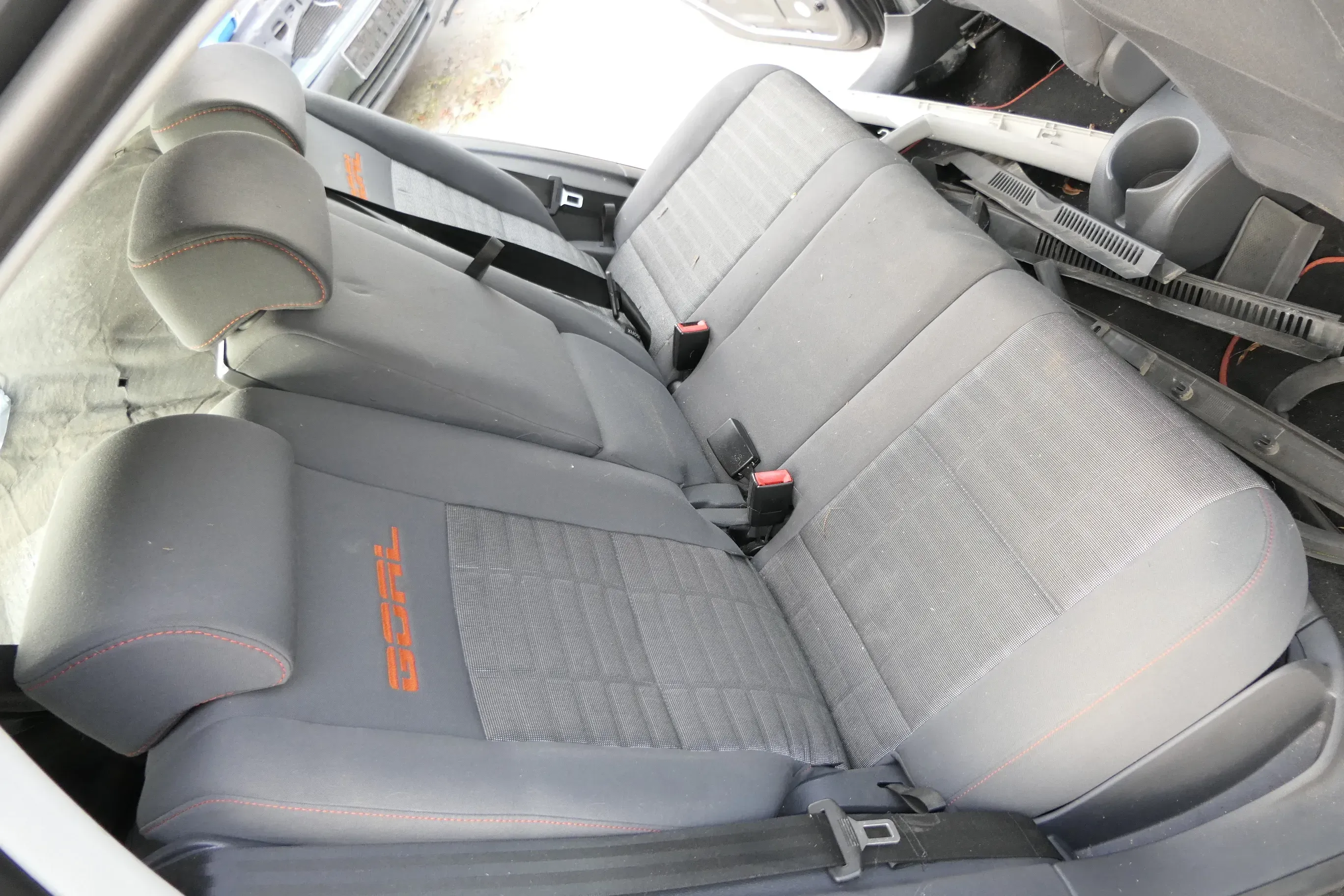 VW Golf 5M Plus Sitze Rückbank Rücksitzbank Lehne hinten Tour orange Nähte Goal - Bild 1