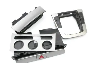 VW Passat 3C Mittelkonsole Verkleidung um Navi Klappe Abdeckung Dekor silber --- - Bild 1