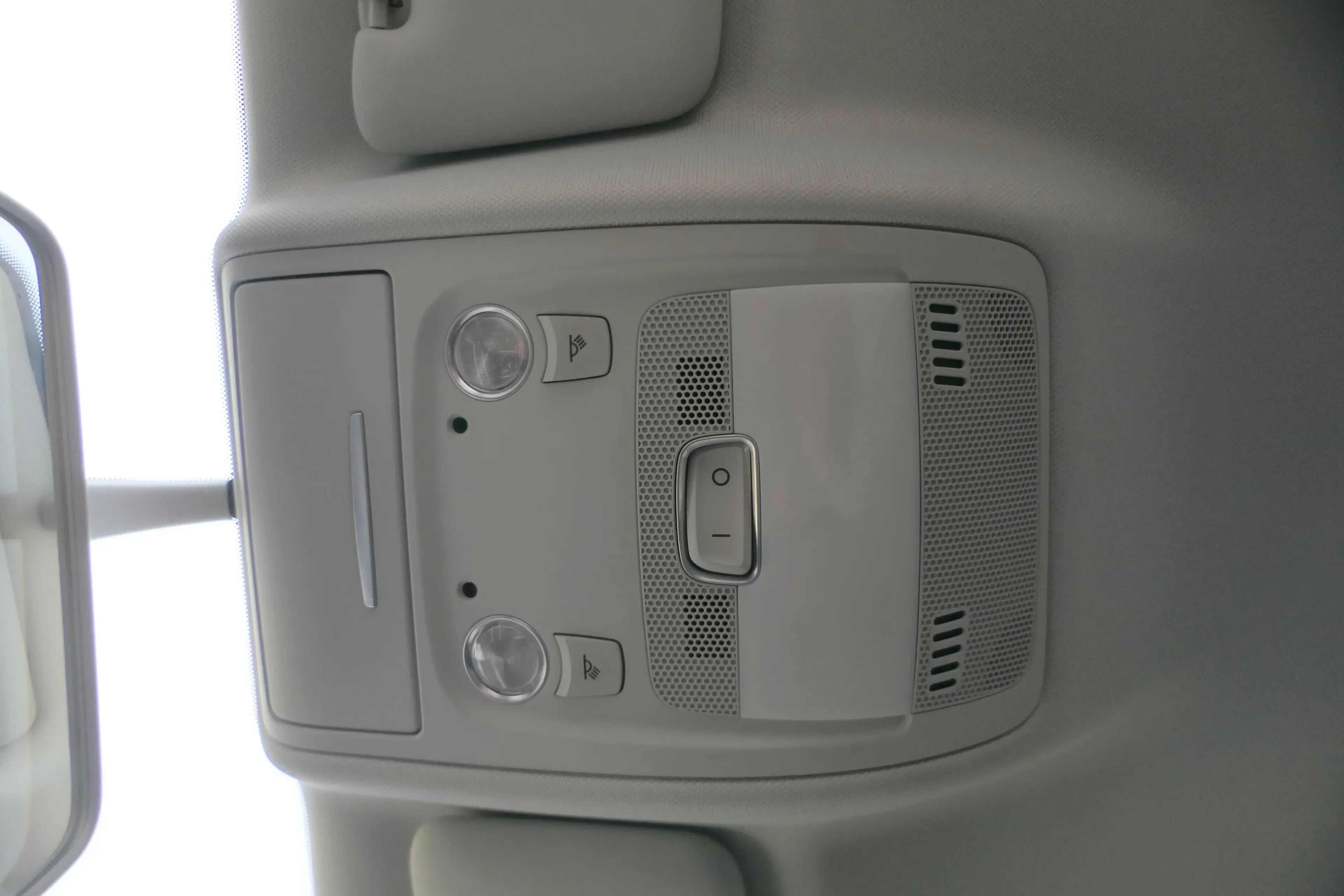Audi A4 8K B8 Schalter Innenleuchte Leuchte Lampe Leseleuchte 8T0947140 kristall - Bild 1