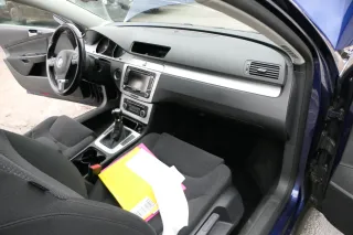 Passat 3C Mittelkonsole Verkleidung Klappe Abdeckung Dekor silber matt chrom Asc - Bild 2
