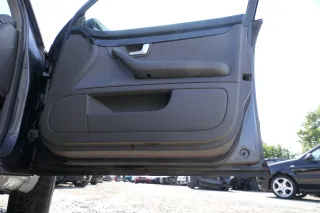 1x A4 8E B6 Türverkleidung Verkleidung Tür vorne rechts - swing dunkelgrau - Bild 3