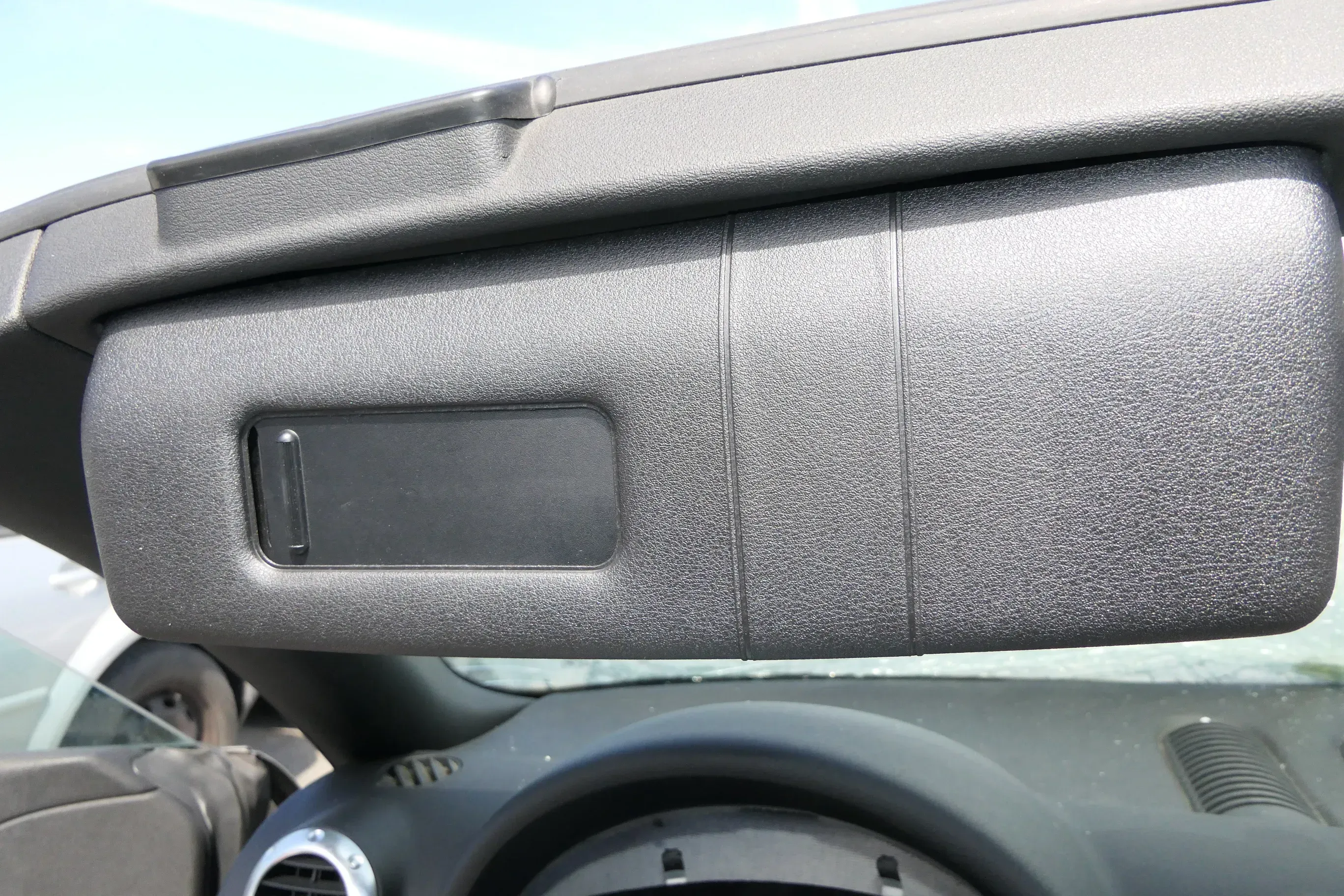 Audi TT 8N Roadster Sonnenblende vorne links schwarz - Bild 1