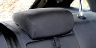 Audi A4 B8 8K Kopfstütze hinten in der Mitte schwarz /soul 8K0885975 - Bild 2