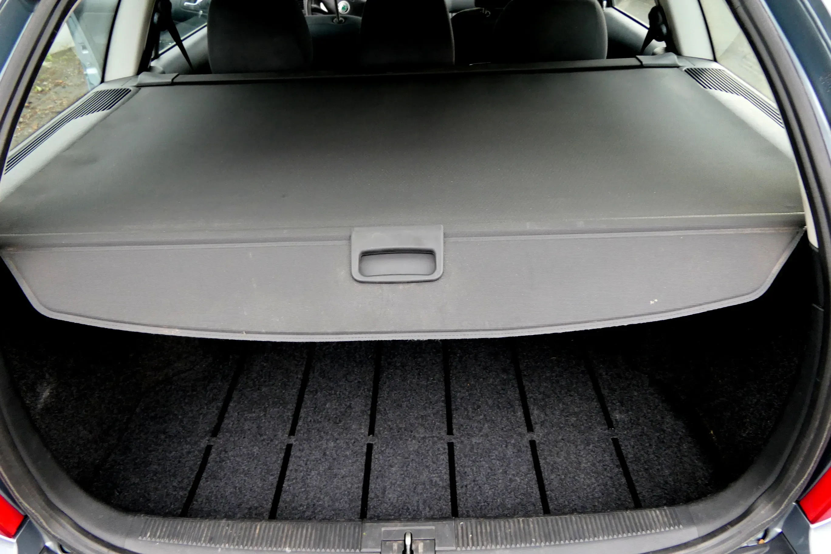 Skoda Octavia 1U Gepäckraumrollo Abdeckung Kofferraum Laderaumabdeckung Rollo - Bild 1