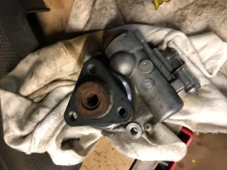 VW Passat 3BG Pumpe Servolenkung Servopumpe 3B0422154B / H 2.8 AMX BBG ATQ - Bild 2
