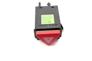 Audi A3 8L Warnblinker Relais Warnblinkerschalter Schalter 8L0941509G Knopf - Bild 1