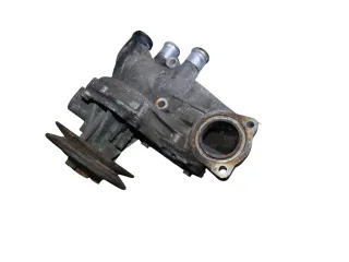 VW T4 AAB 1,9 TD Diesel Keilriemenscheibe mit Kühlmittelpumpe 068121031K - 1X - Bild 3