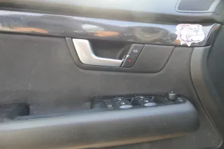 1x A4 8E B6 Türverkleidung Verkleidung Tür vorne links soul schwarz - Bild 3