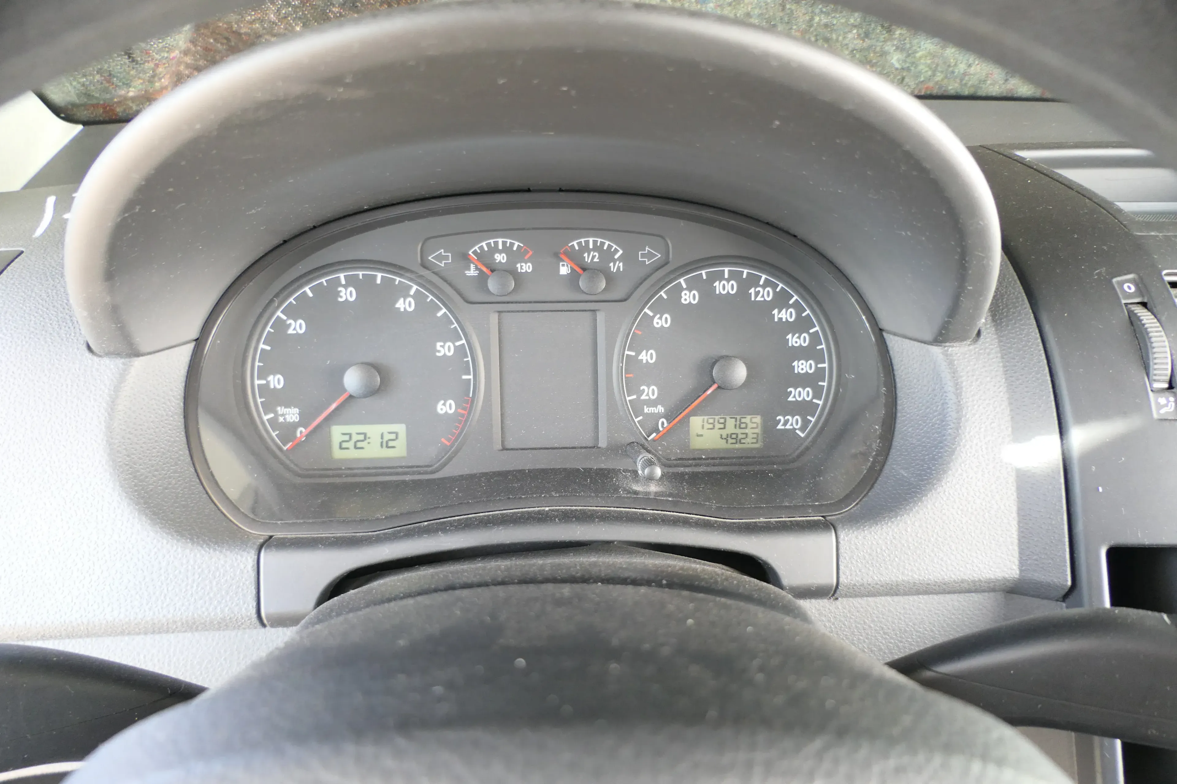 VW Polo 9N Tacho Tachometer Kombiinstrument 199.000km 6Q0920800P 1,2 47kw 40kw - Bild 1
