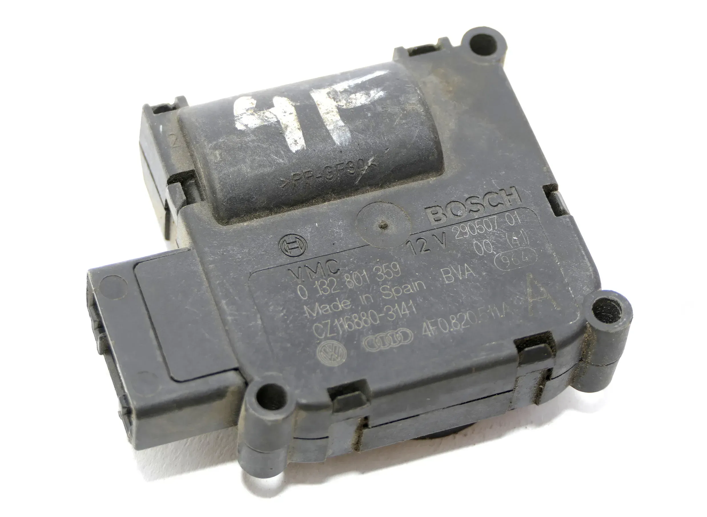 VW T5 A6 4F Touareg Stellmotor Heizung Luft 4F0820511A - Bild 1