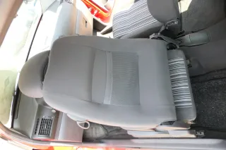 VW Fox Sitz Fahrersitz vorne links OHNEAirbag höhenverstellbar  v - Bild 2