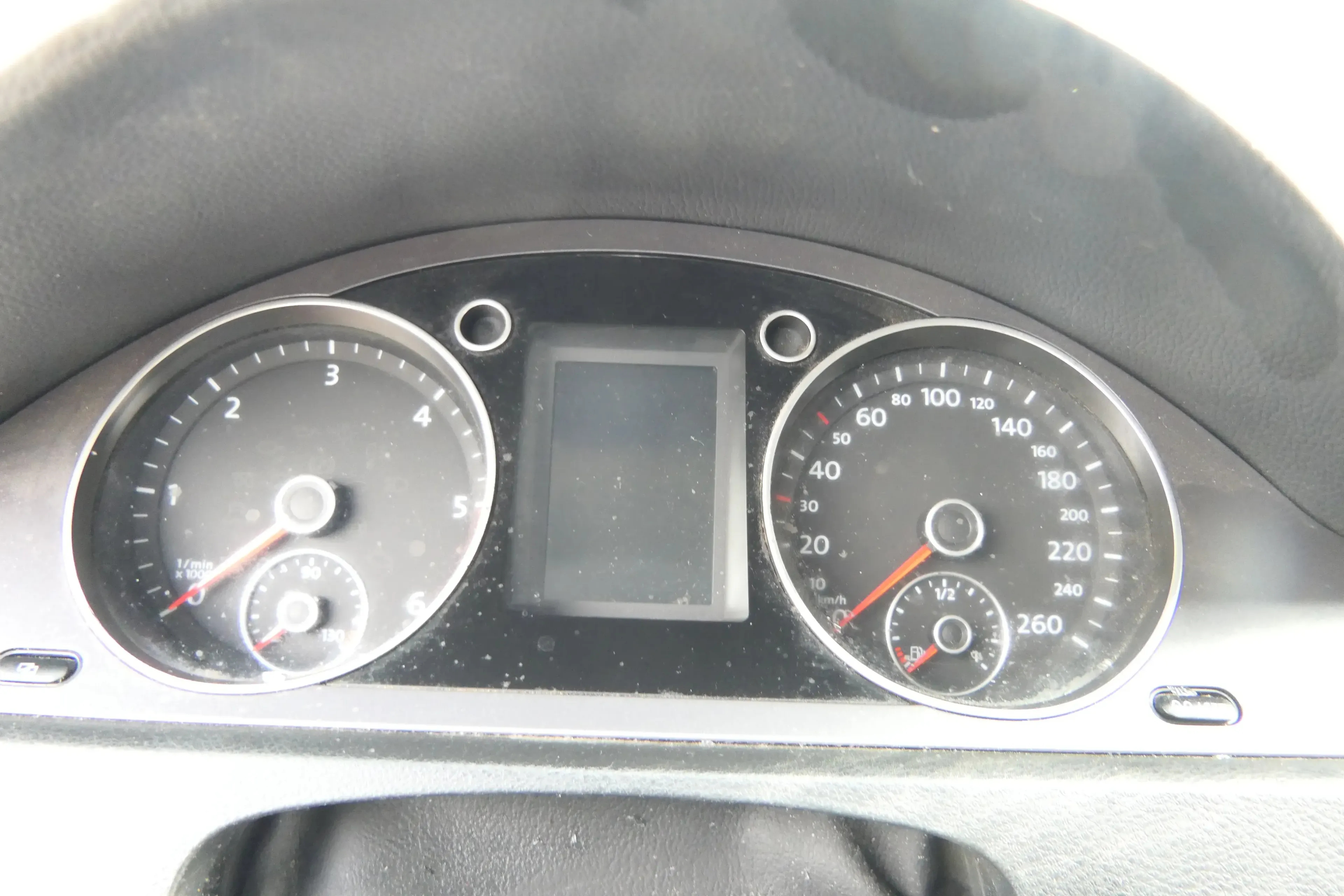 VW Passat 3C Tacho Tachometer 3c0920871T - 252.241km Diesel TDI - Bild 1