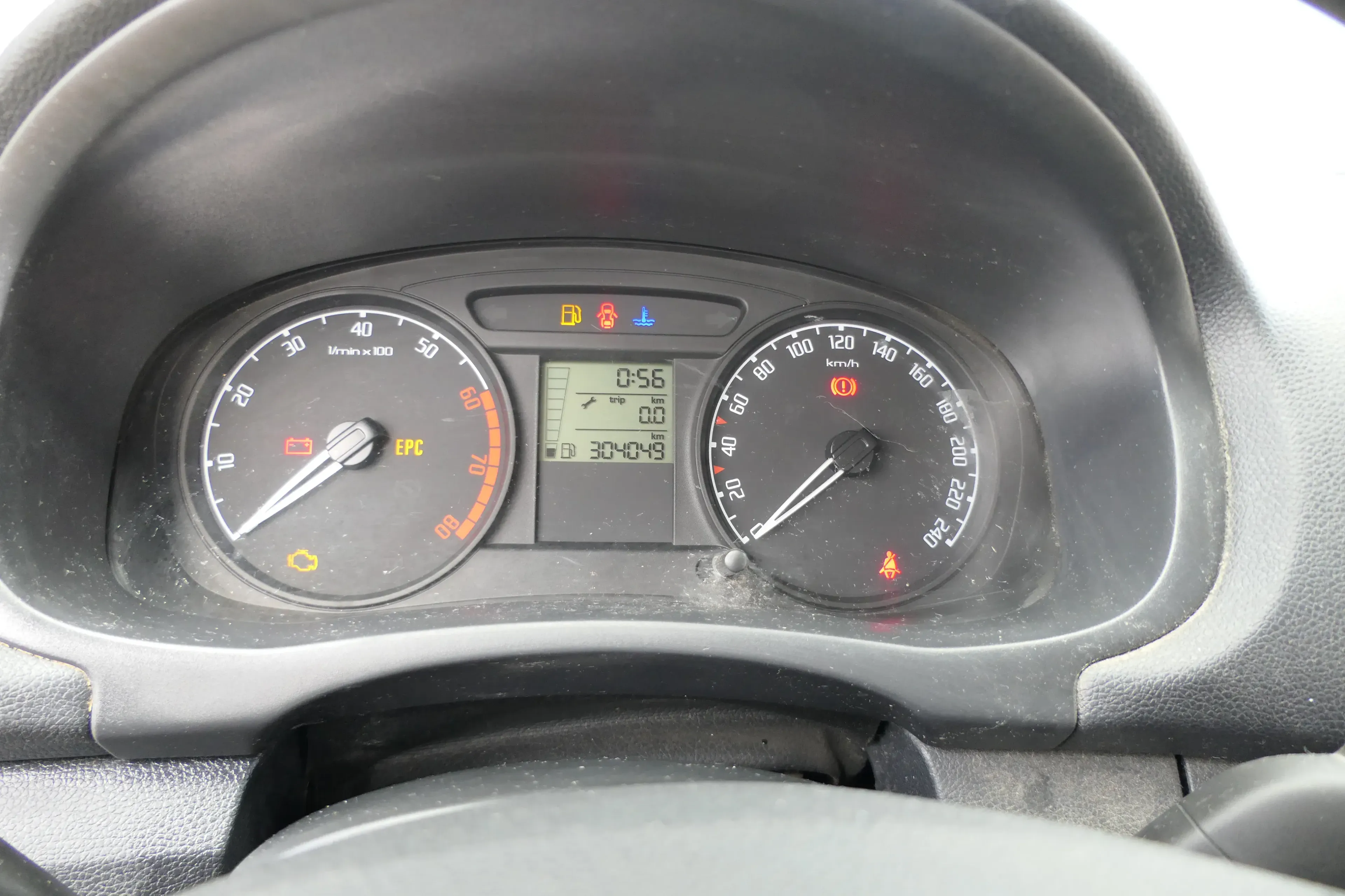 Skoda Fabia Roomster Tacho Tachometer Kombiinstrument 304.000km 5J0920801B Benzi - Bild 1