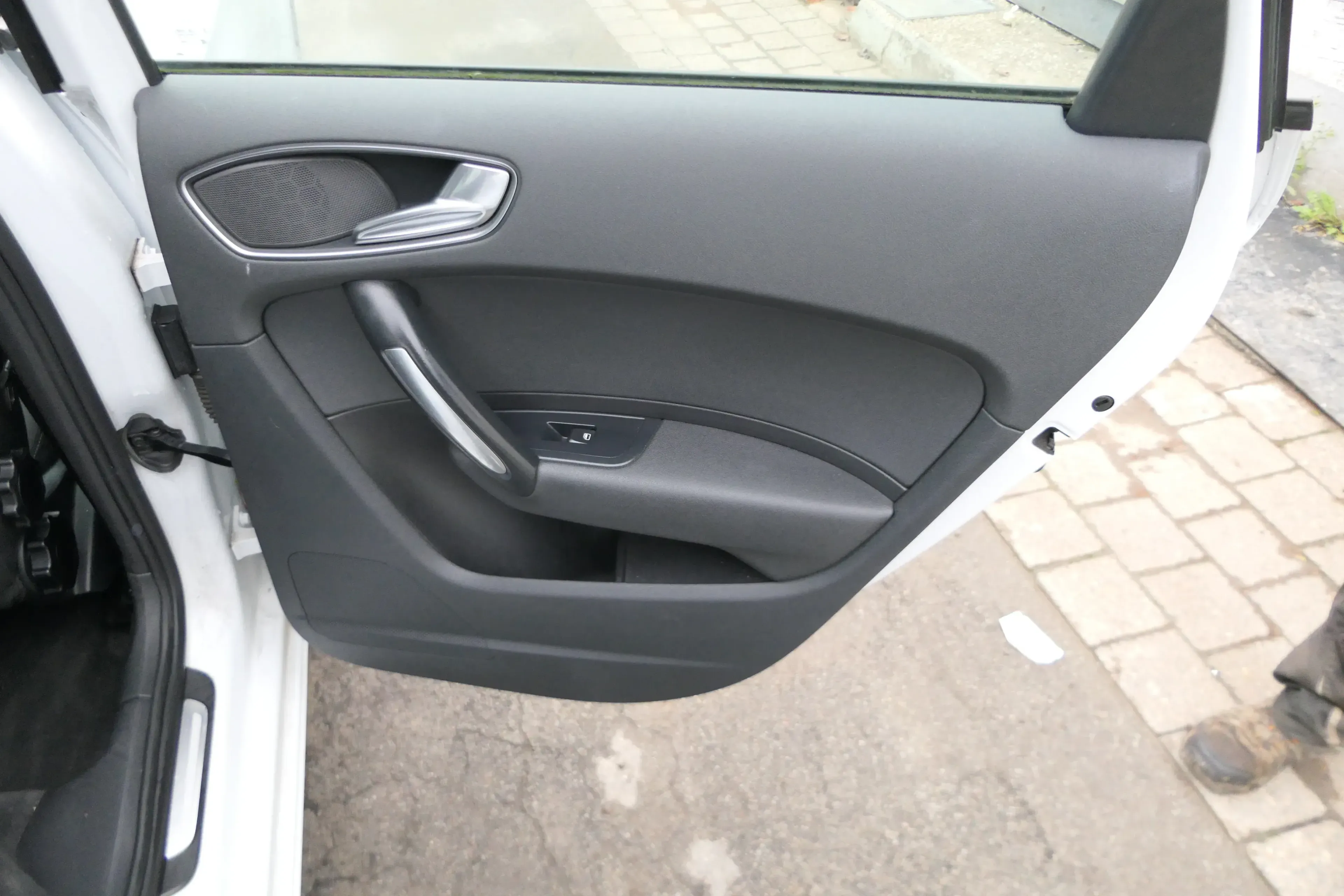 1x A1 8X Türverkleidung Verkleidung Tür hinten rechts schwarz  4/5-Türer - Bild 1