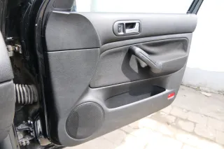 1x Golf 4 Bora Türverkleidung Verkleidung Tür vorne rechts 4/5-Türer Griff schwa - Bild 2