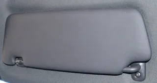 Audi A3 8P Sonnenblende rechts vorne 8P0857552A schwarz beleuchtet - Bild 1