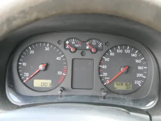 VW Golf 4 Tacho Tachometer Kombiinstrument 428.000km 1J0919880D SDI Diesel - Bild 1