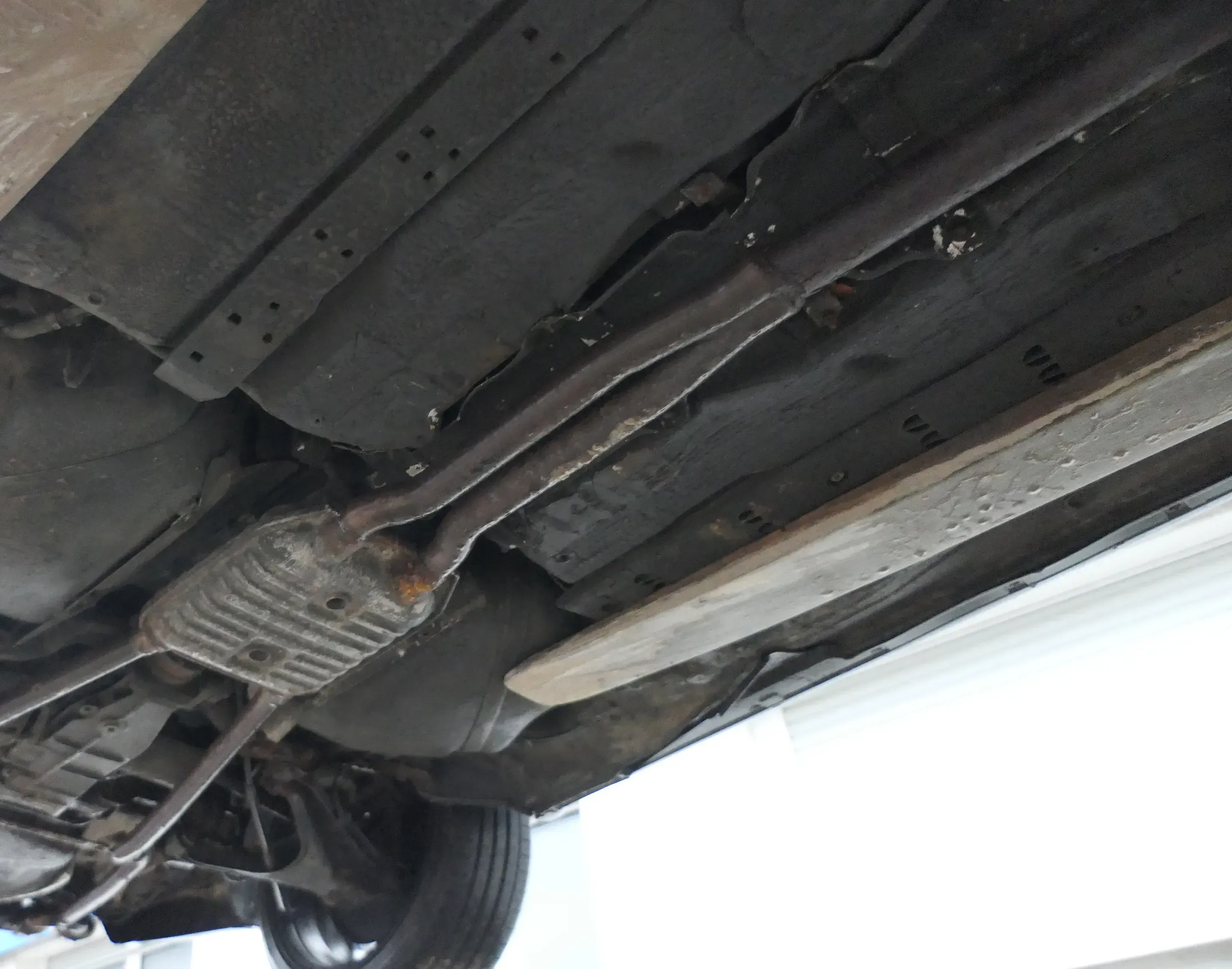 Audi A6 4B Quattro Auspuff Mittelschalldämpf 2,5 TDI Mitteltopf Allroad 4Z - Bild 1