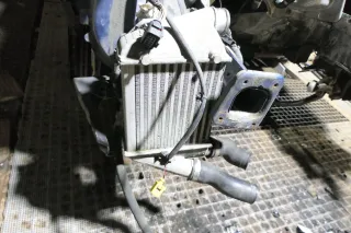 Audi A6 8E B6 B7 Ladeluftkühler Ladeluft Kühler 8E0198806A rechts 6 Zylinder Öl - Bild 2