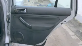 1x VW Golf 4 1J Kombi Türverkleidung Verkleidung Tür hinten rechts schwarz - Bild 1