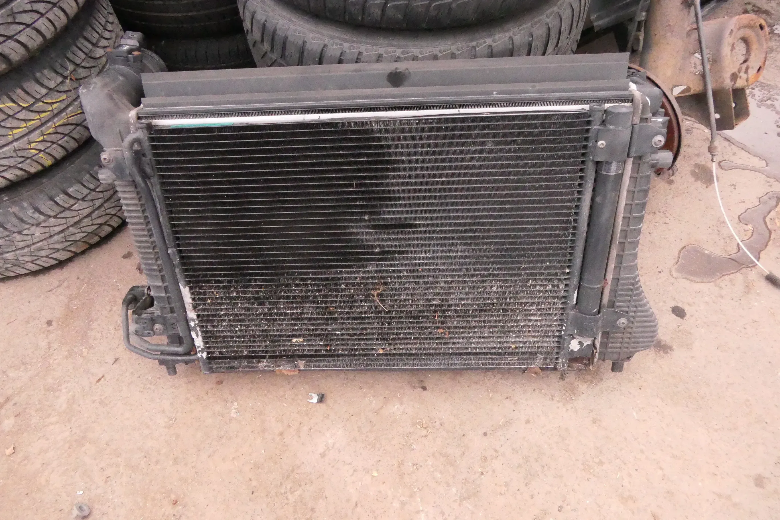 VW Eos Golf 5 Plus Kühler 1K0121251DM 1.9 BLS TDI Ladeluftkühler Lüfter - Bild 1
