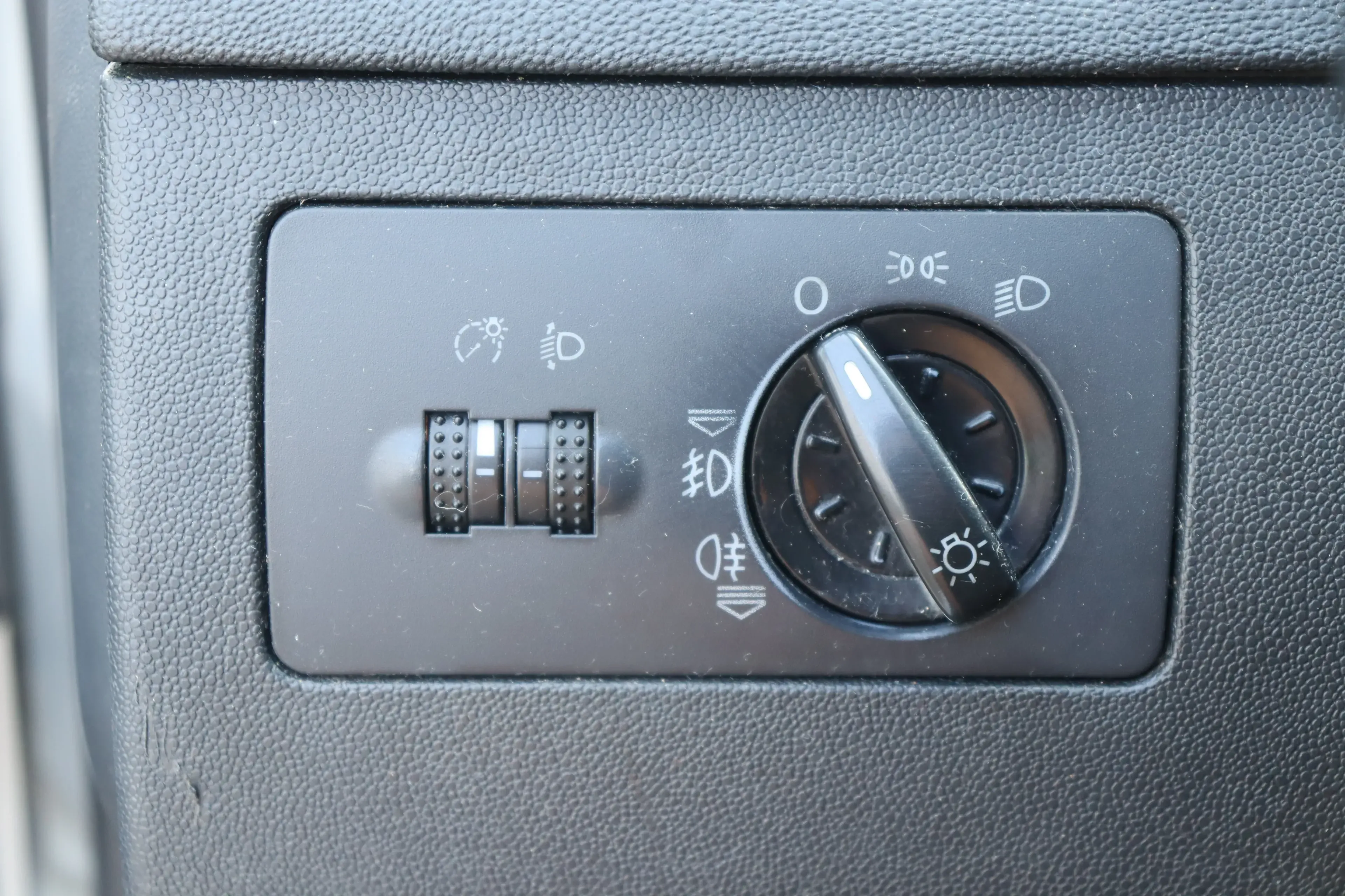 Skoda Fabia 6Y Lichtschalter Schalter Licht 6Y1941531H/ D Nebelscheinwerfer - Bild 1