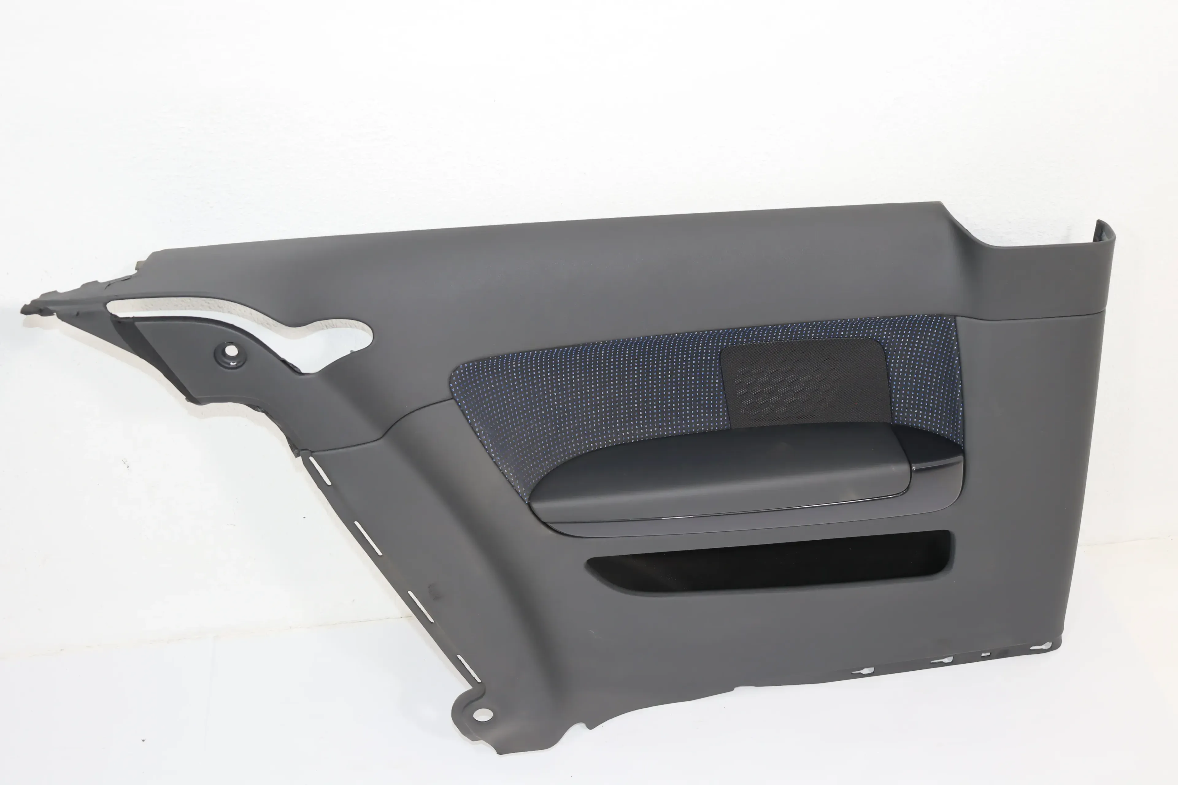 Audi A3 8P Seitenverkleidung Seite Verkleidung hinten links schwarz 2/3-Türer - Bild 1