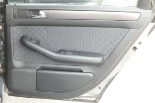 Audi A6 4B Türverkleidung Verkleidung Tür vorne +hinten links rechts soul schwar - Bild 8