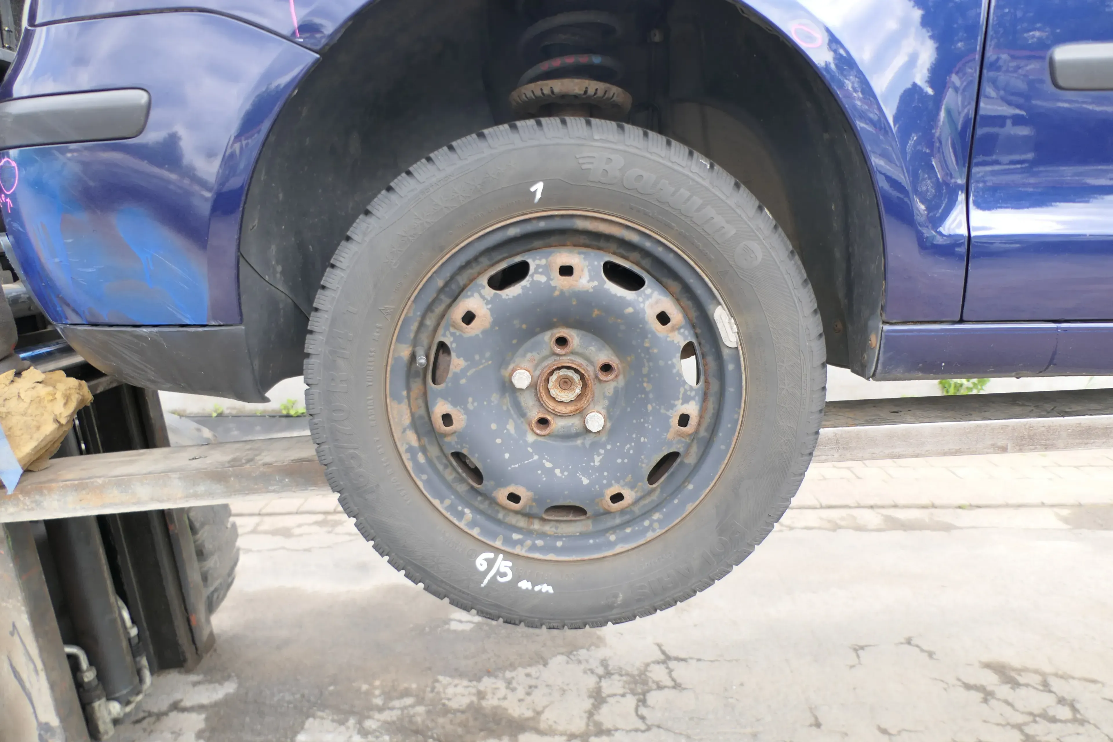 4x Skoda Fabia Felgen Reifen 165/70 R14 81T Winterreifen M&S 5jx14H2 ET35  5-6mm - Bild 1