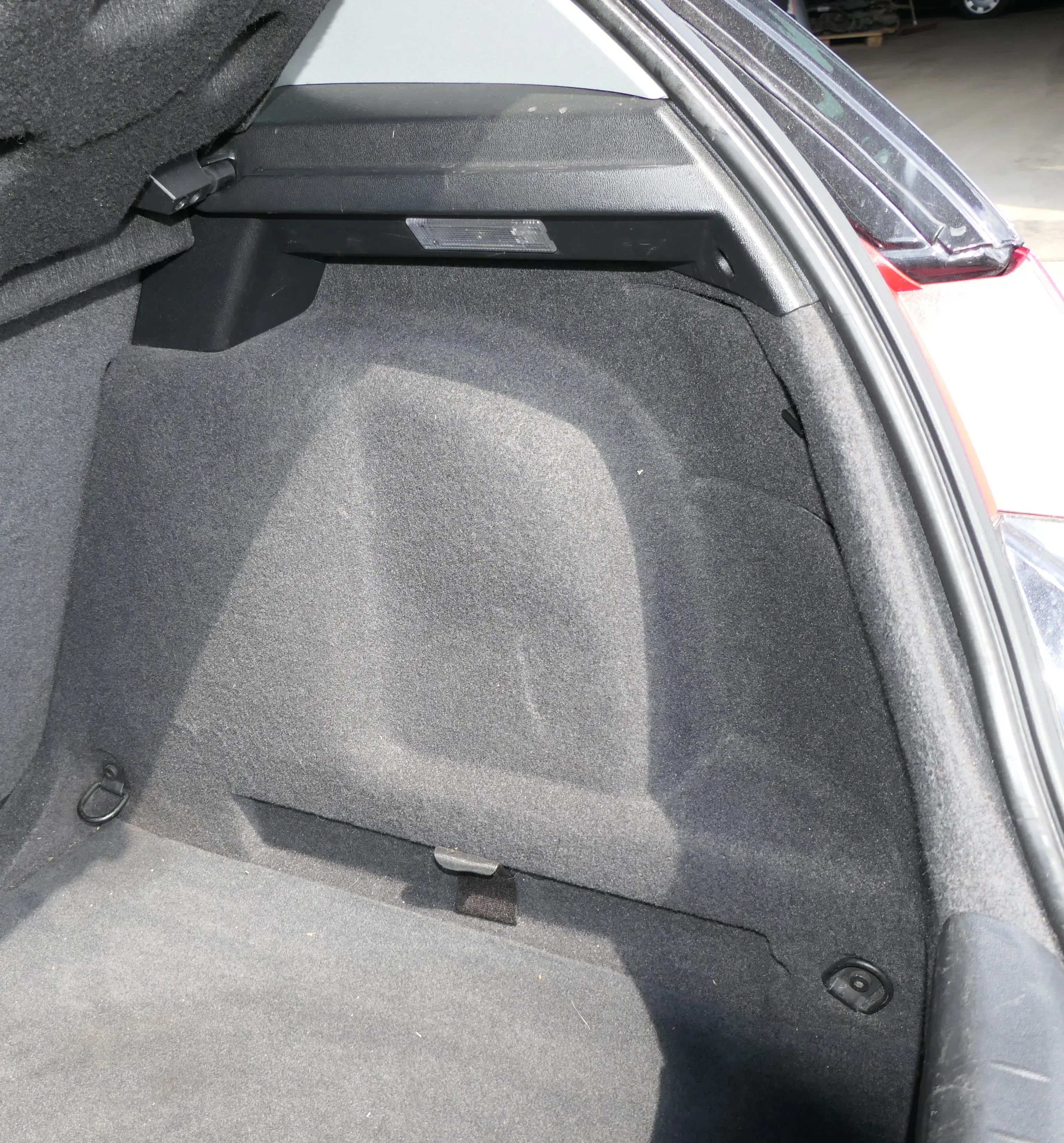 Seat leon 1P Abdeckung Verkleidung Kofferraum sachwarz hinten rechts 1P0867428C - Bild 1
