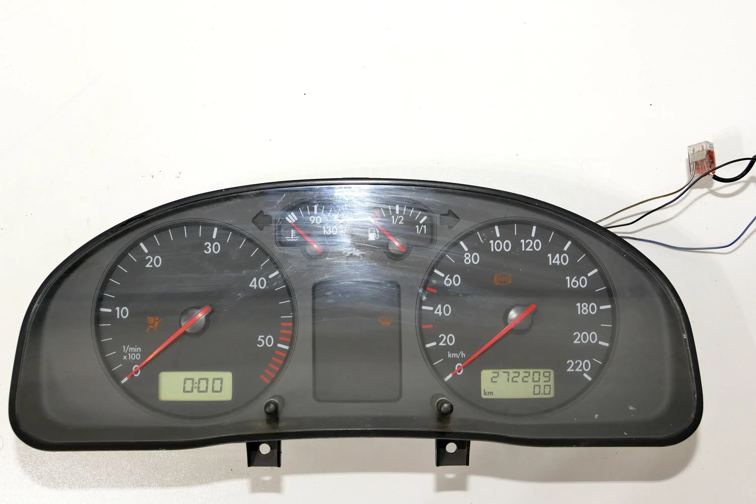 VW Passat 3B Tacho Tachometer Kombiinstrument 272.000km 3b1919880c Diesel TDI - Bild 1
