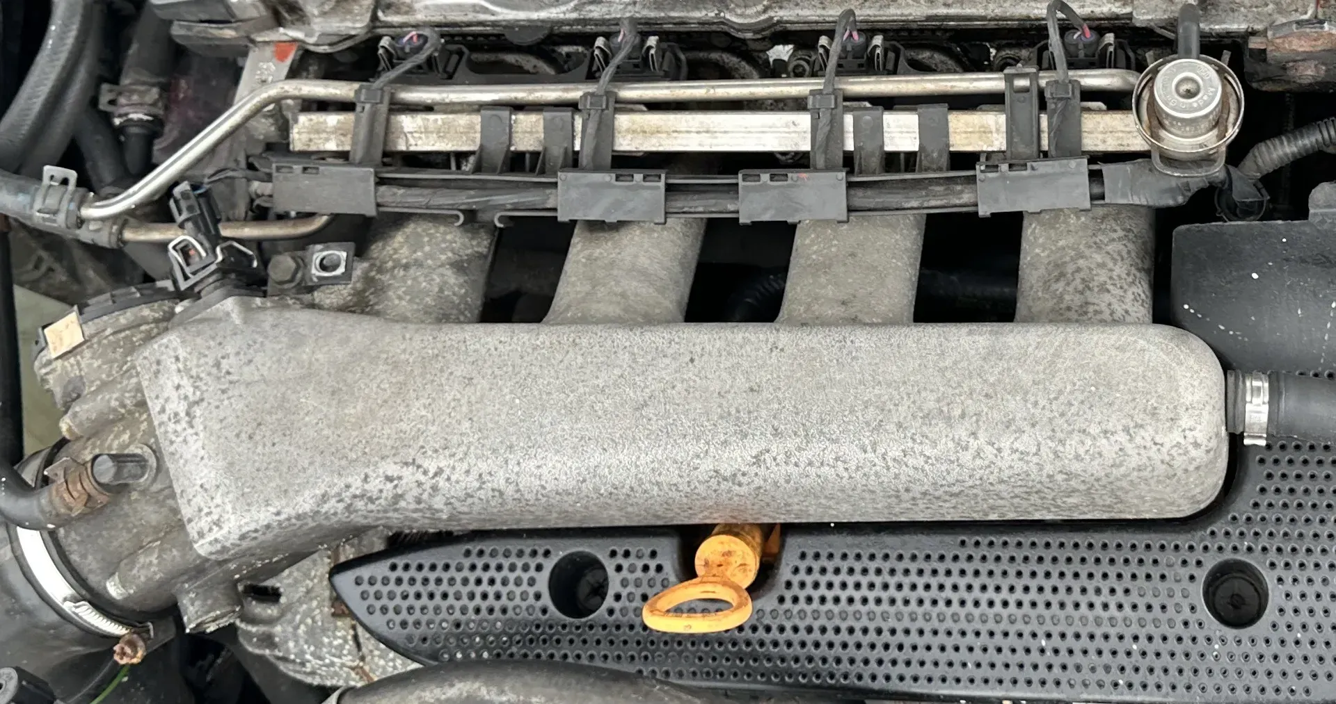 VW Golf 4 A3 Ansaugbrücke Ansaugkrümmer 1,8T ARZ AJQ AQA APP 06A133201CJ - Bild 1